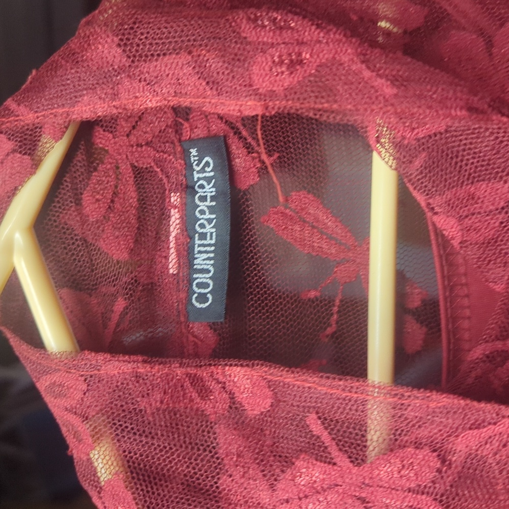 Butterfly design blouse  red lace - Picture 2 of 2